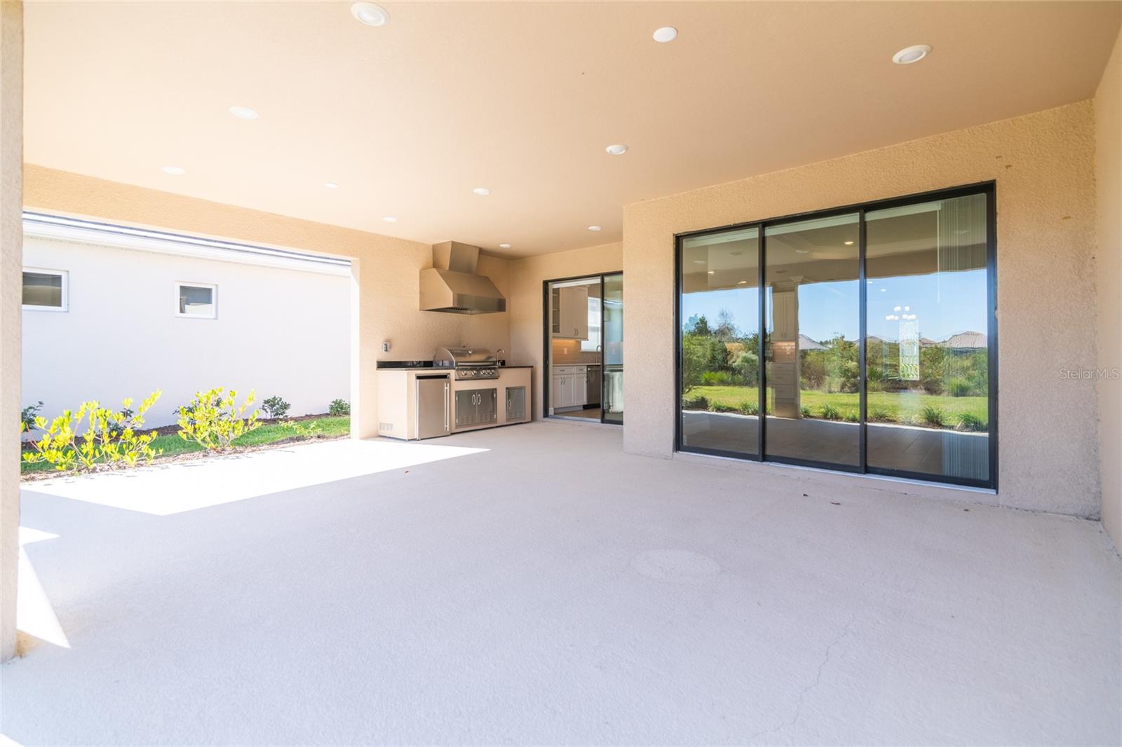 ESPLANADE/WIREGRASS RANCH PH - Residential