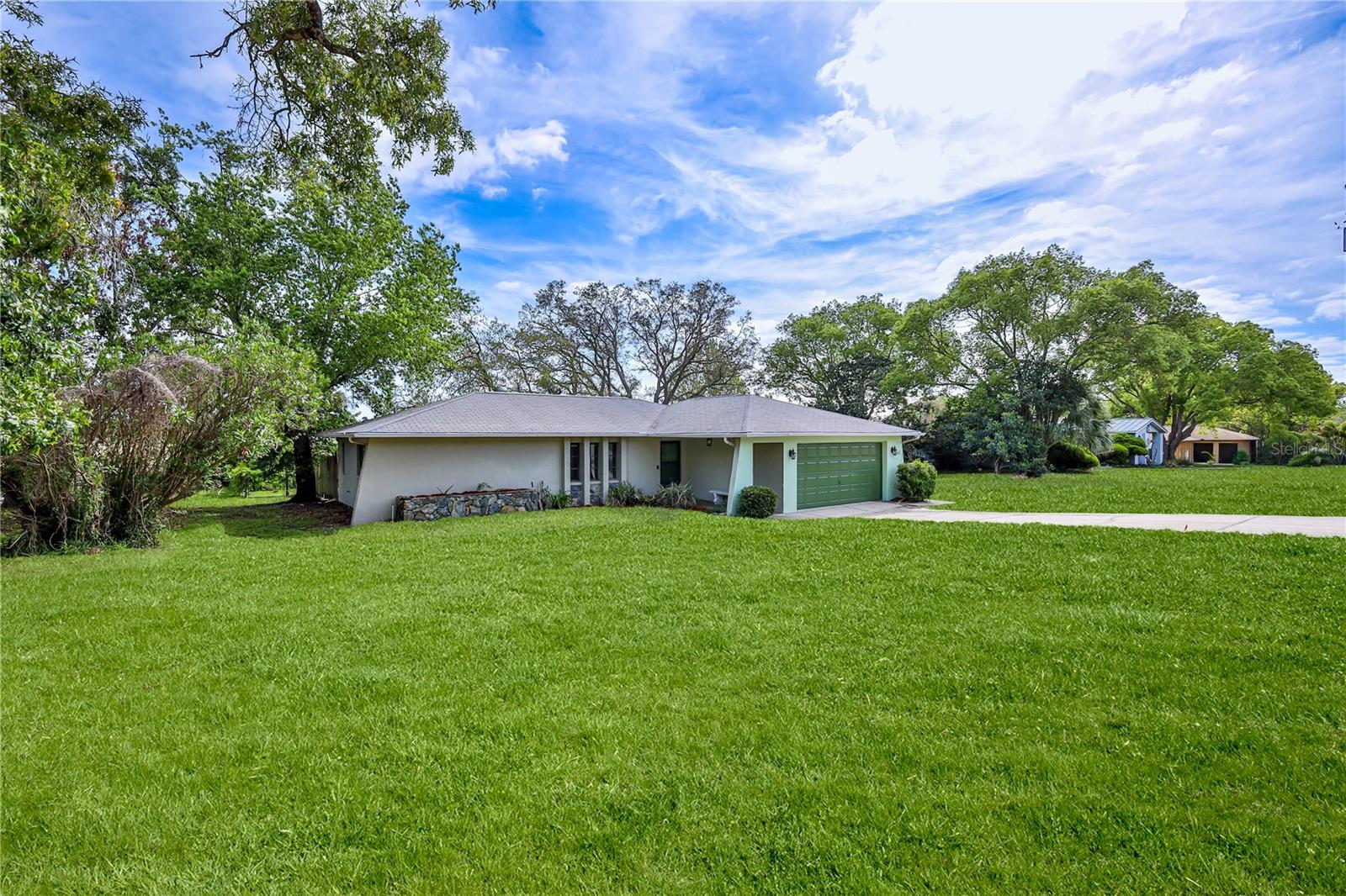 SPRING HILL - Residential