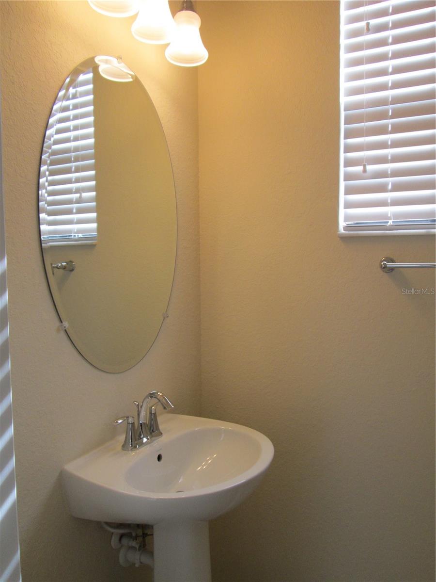 GRAN PARADISO, TWNHMS 1A - Residential Lease