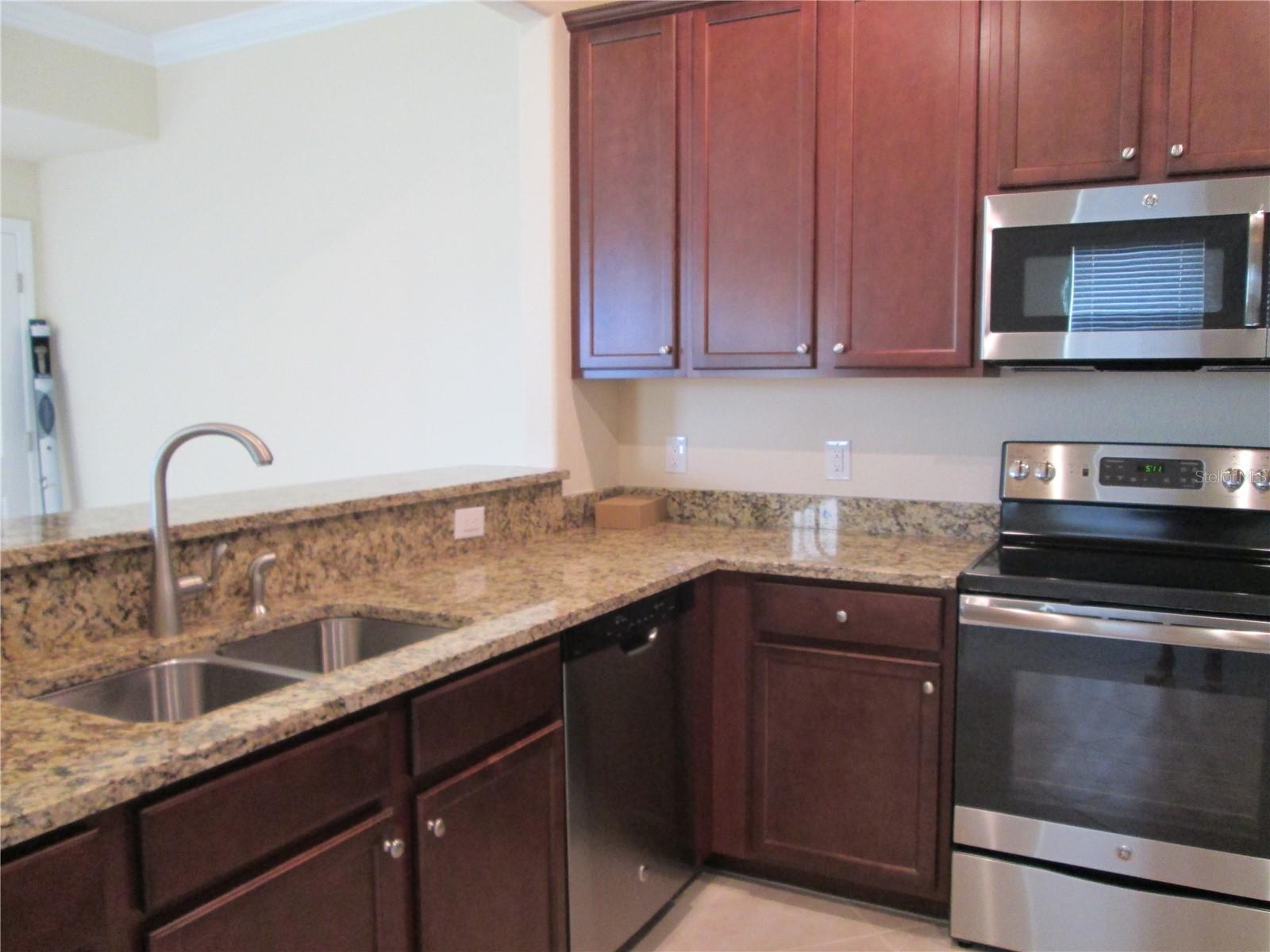 GRAN PARADISO, TWNHMS 1A - Residential Lease