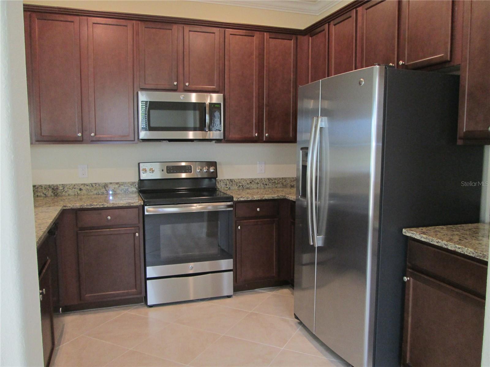 GRAN PARADISO, TWNHMS 1A - Residential Lease