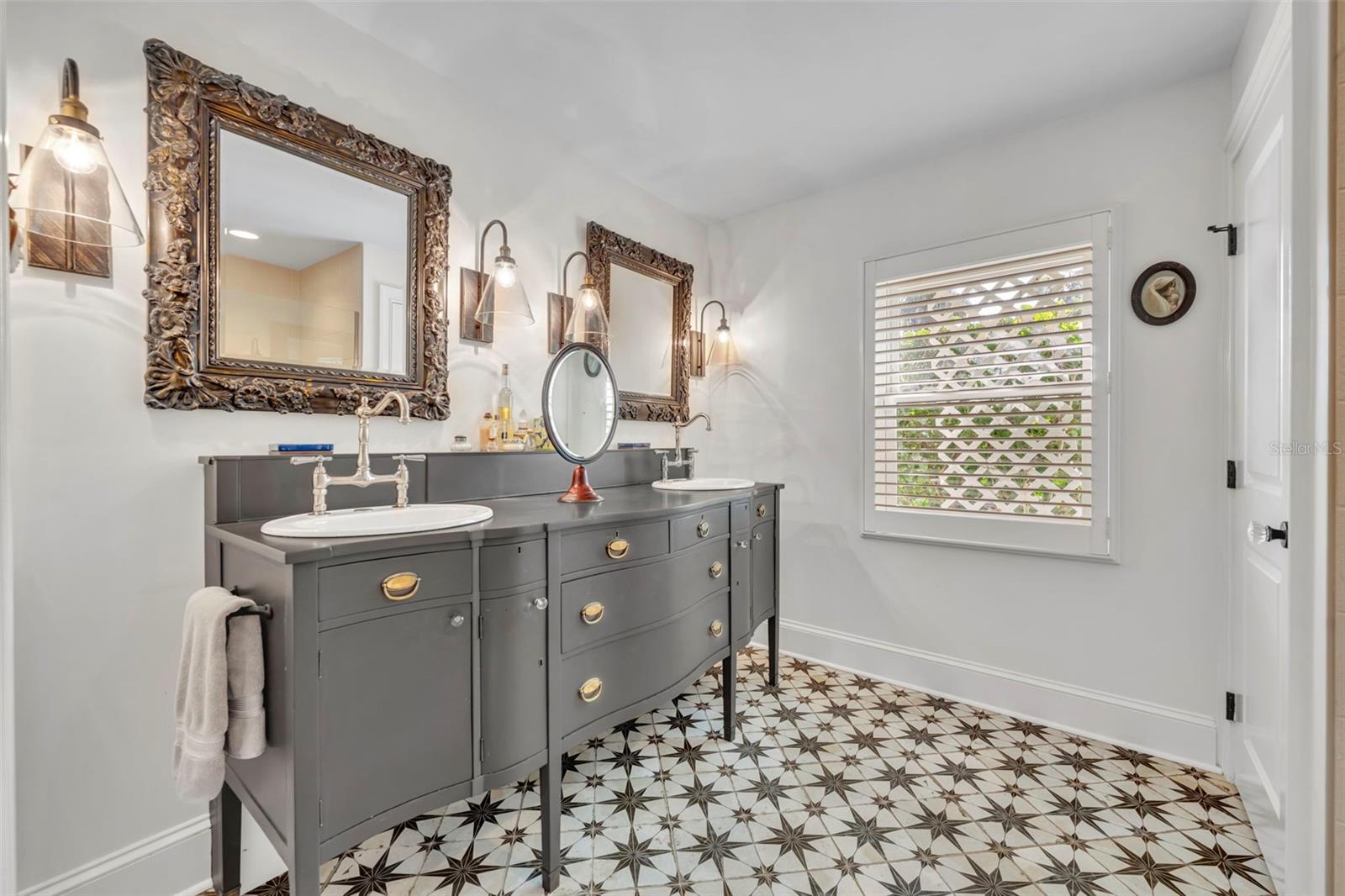 COMSTOCK PARK - Residential