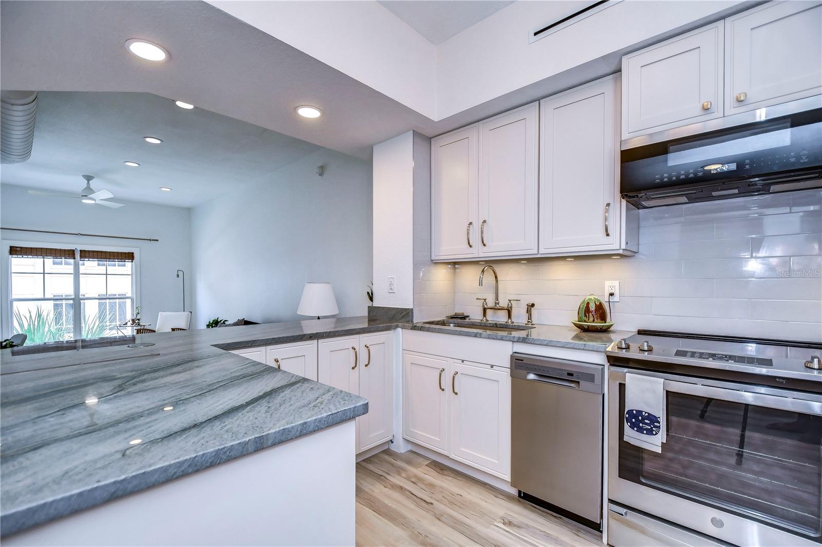 THE MADISON AT SOHO II CONDO - Residential Lease