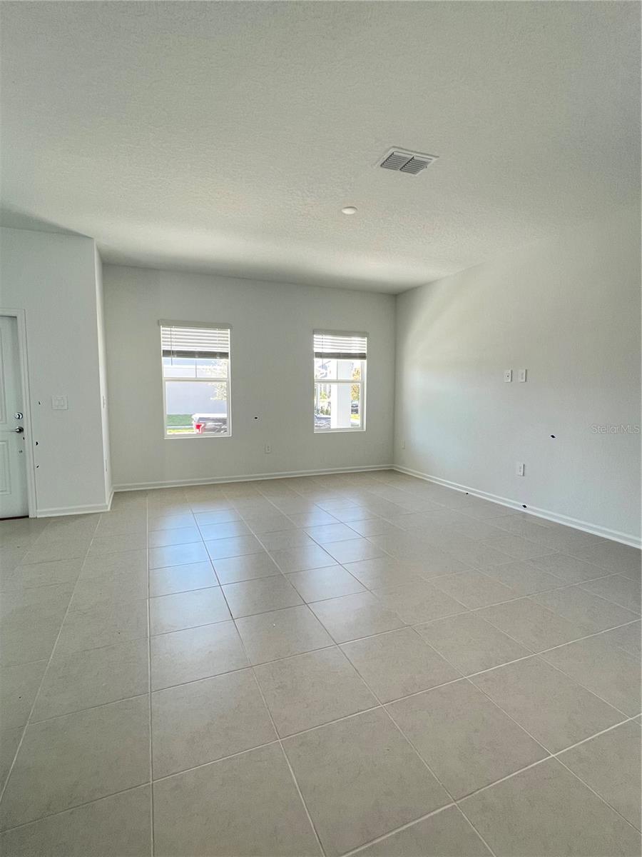 RIVINGTON 34S - Residential Lease