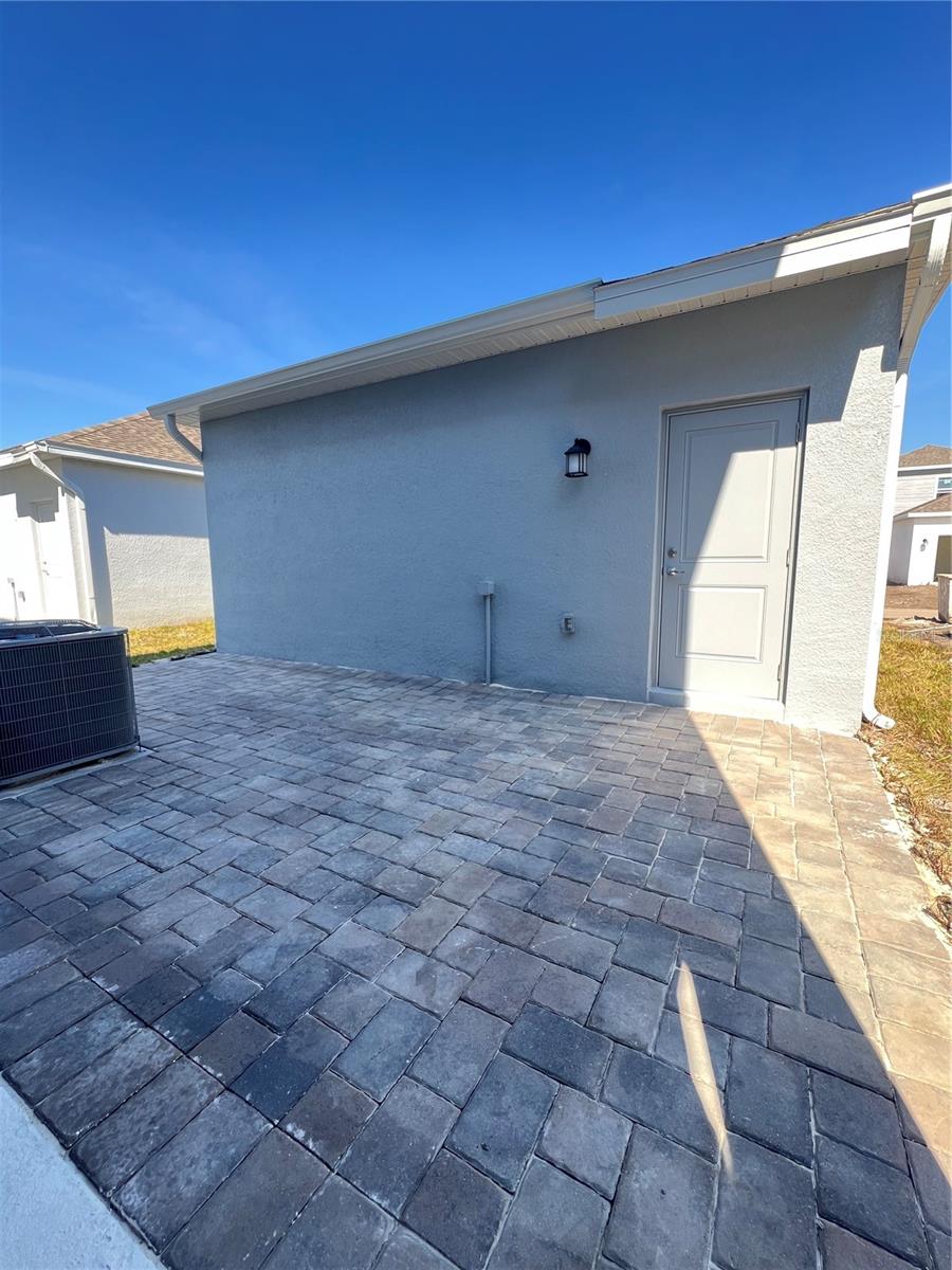 RIVINGTON 34S - Residential Lease