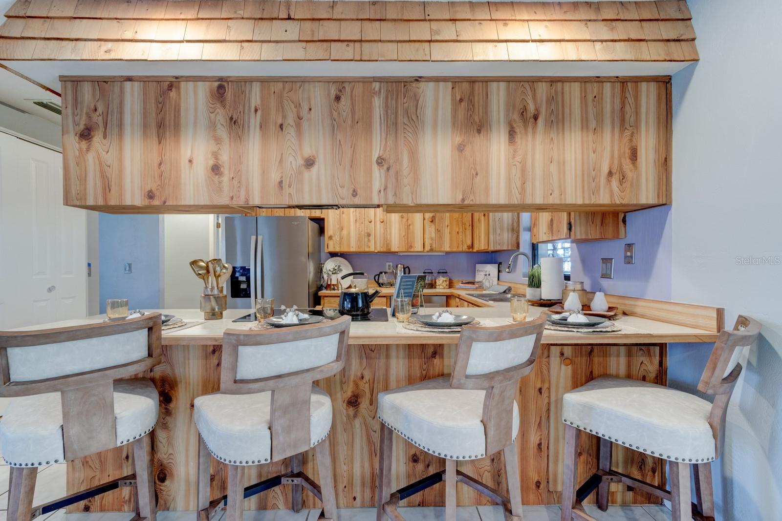 MAURA TERRACE - Residential