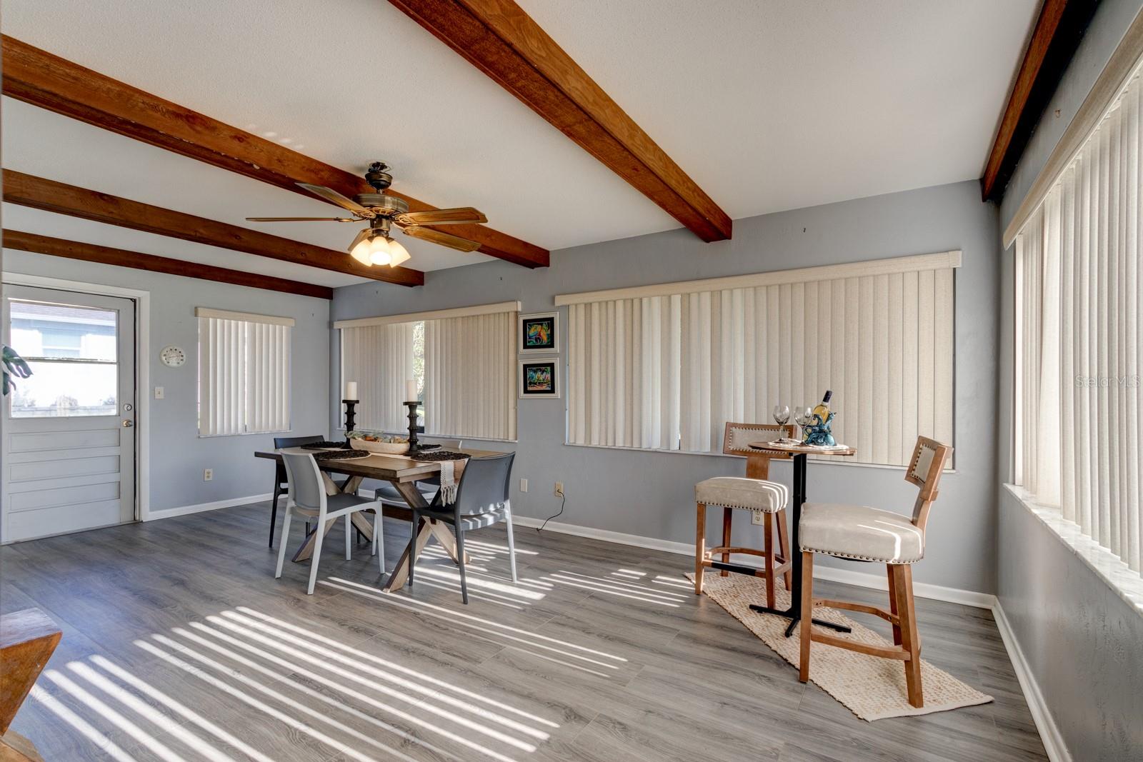 MAURA TERRACE - Residential