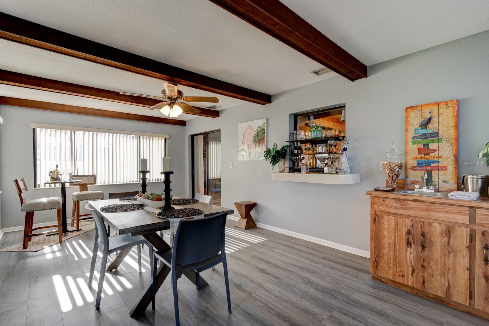 MAURA TERRACE - Residential