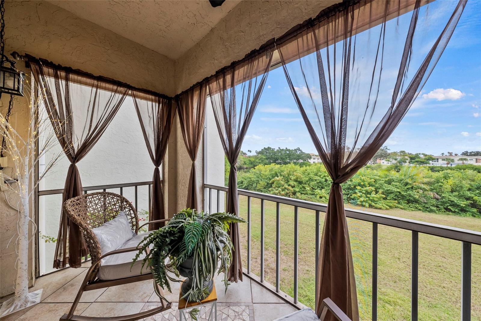 REGENCY CONDO THE - Residential