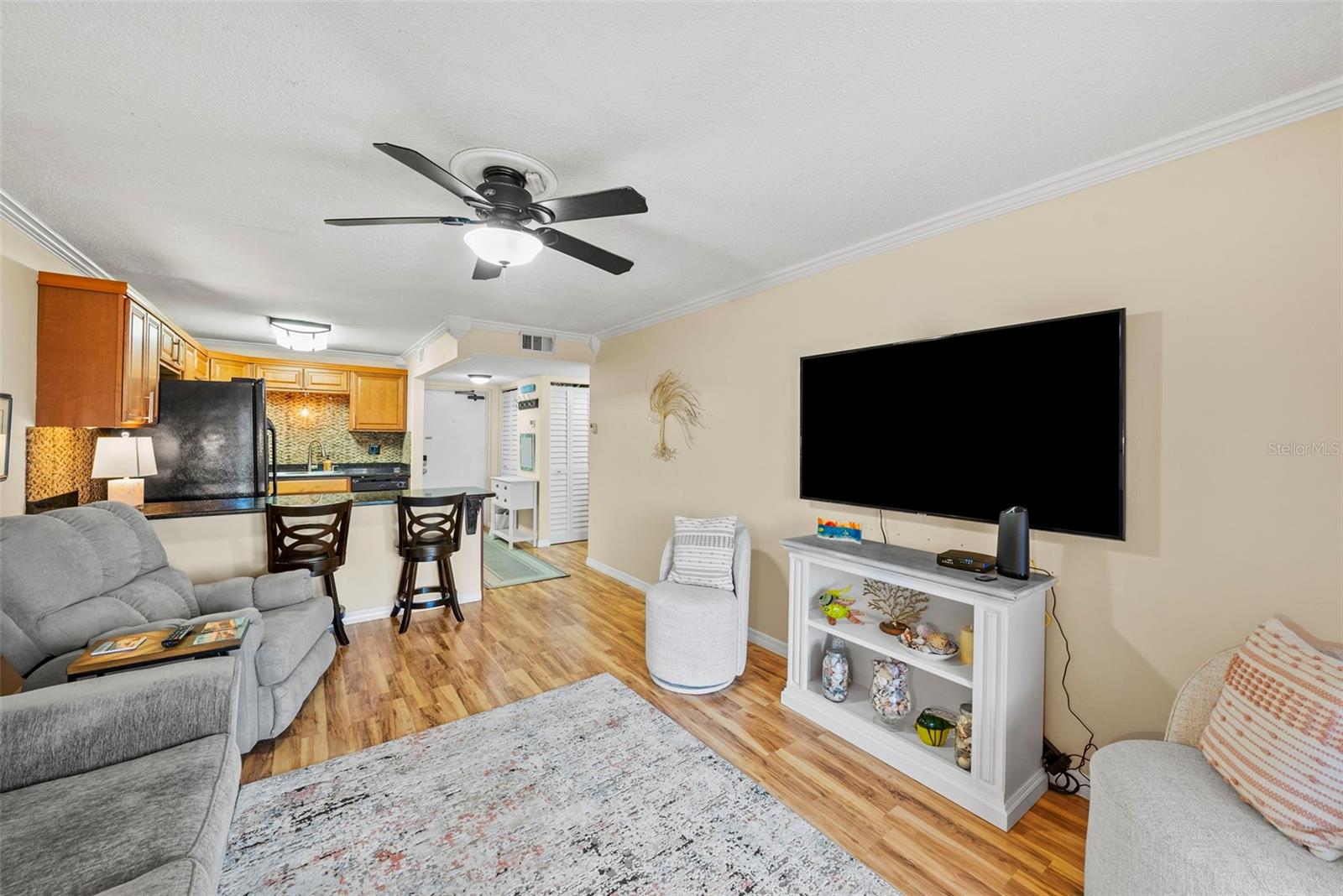 REGENCY CONDO THE - Residential