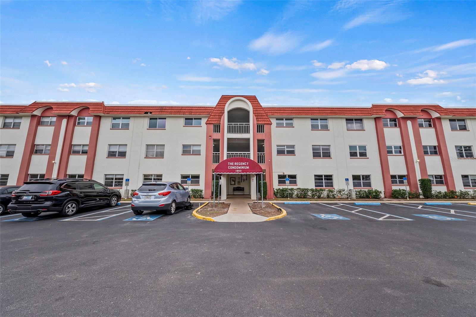 REGENCY CONDO THE - Residential