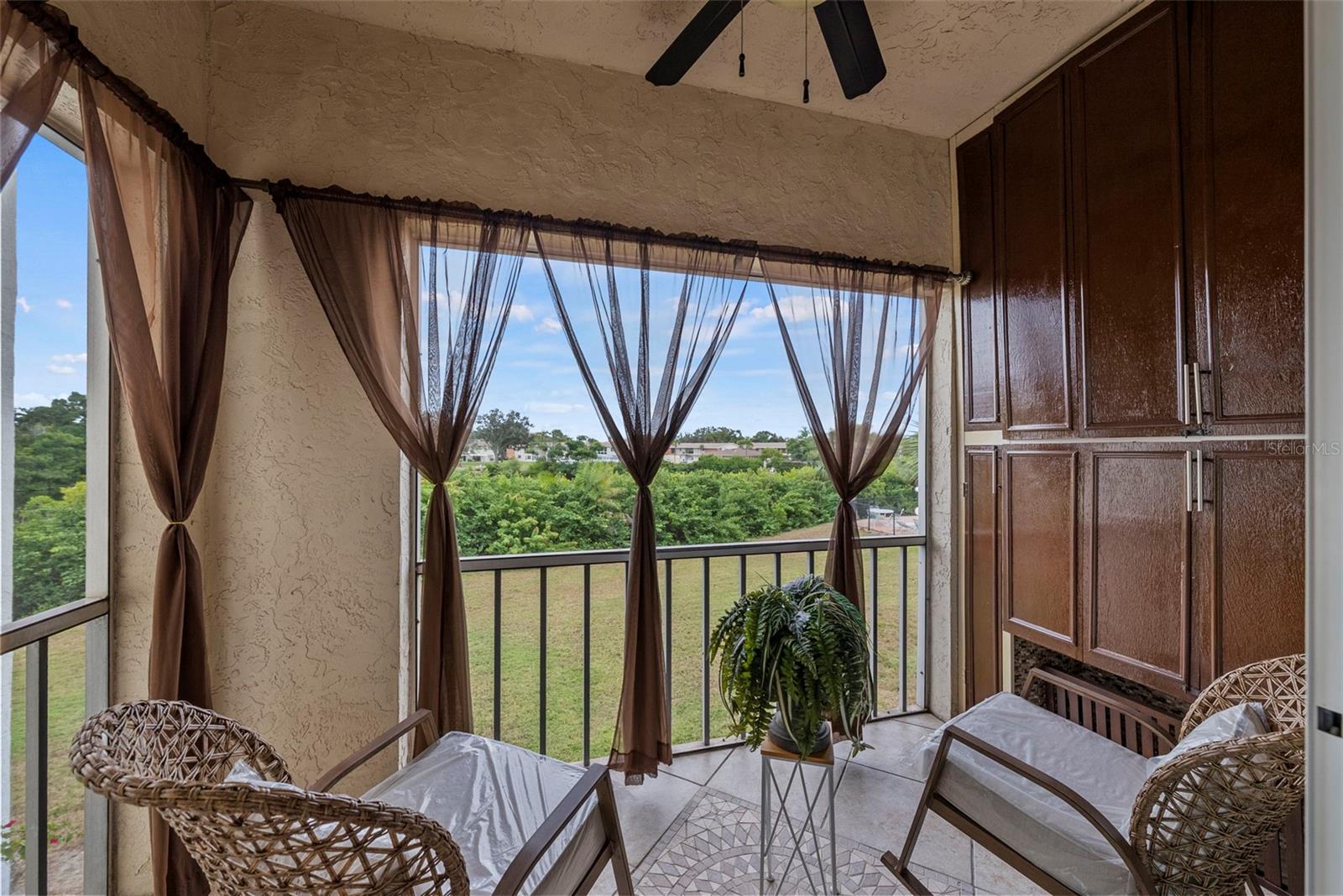 REGENCY CONDO THE - Residential