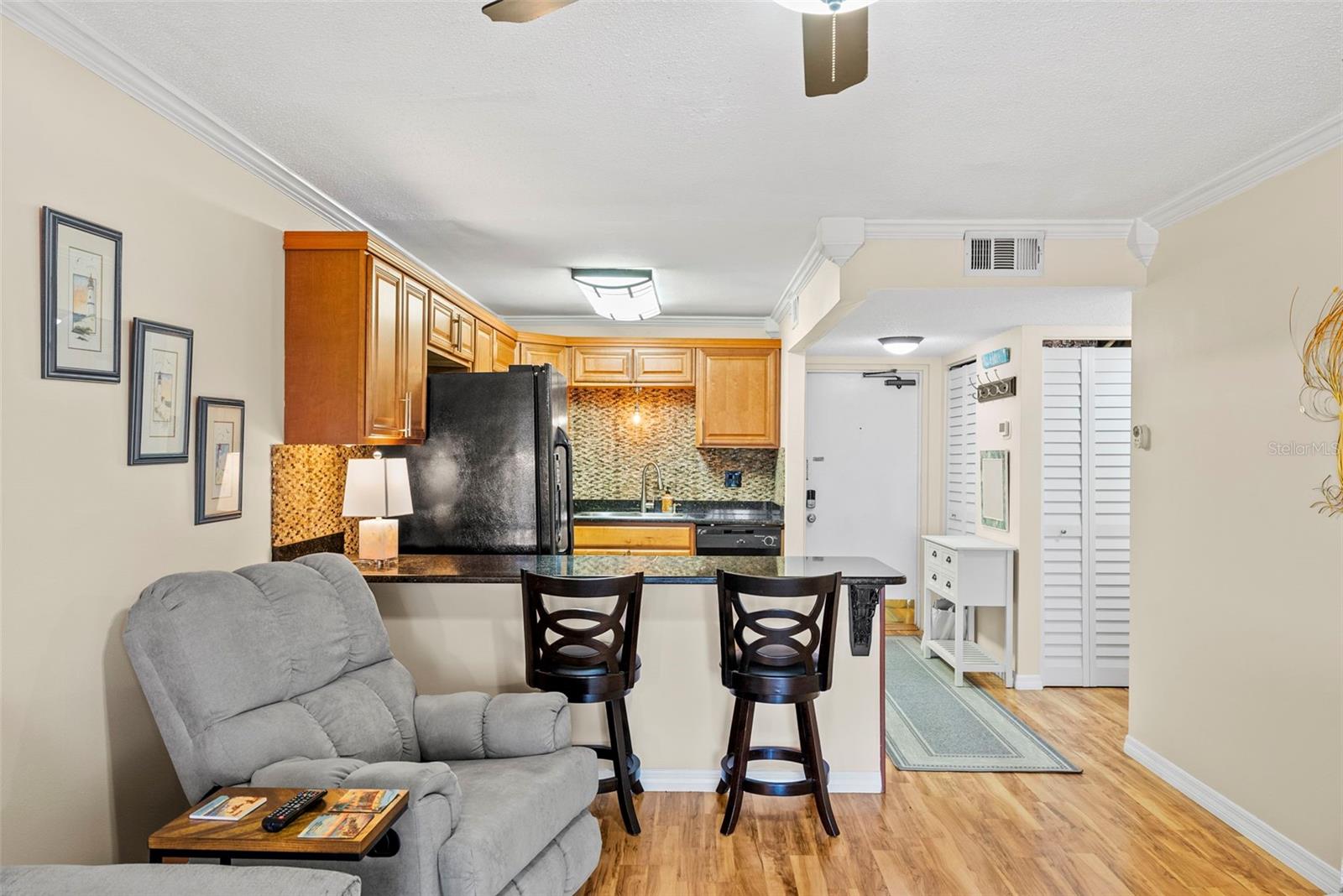 REGENCY CONDO THE - Residential