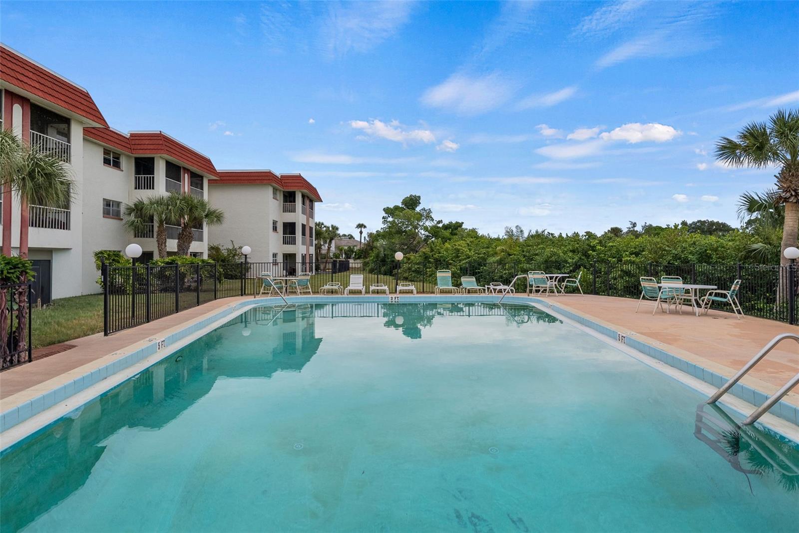 REGENCY CONDO THE - Residential