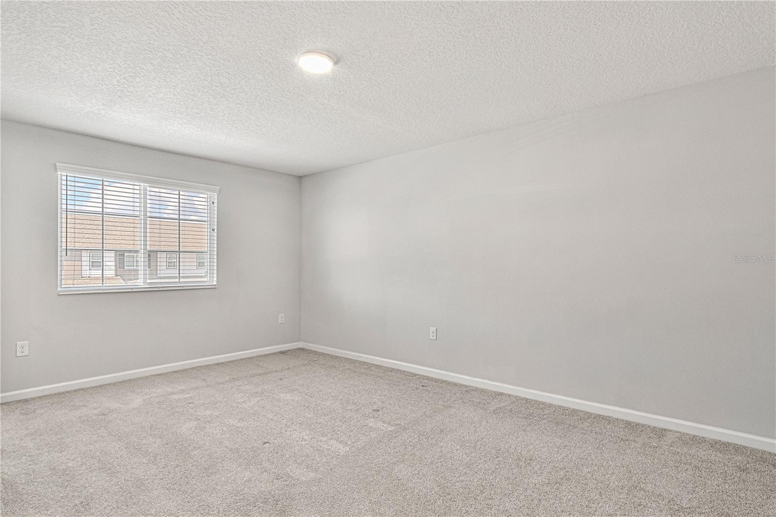 TOWNS AT NARCOOSSEE COMMONS - Residential Lease