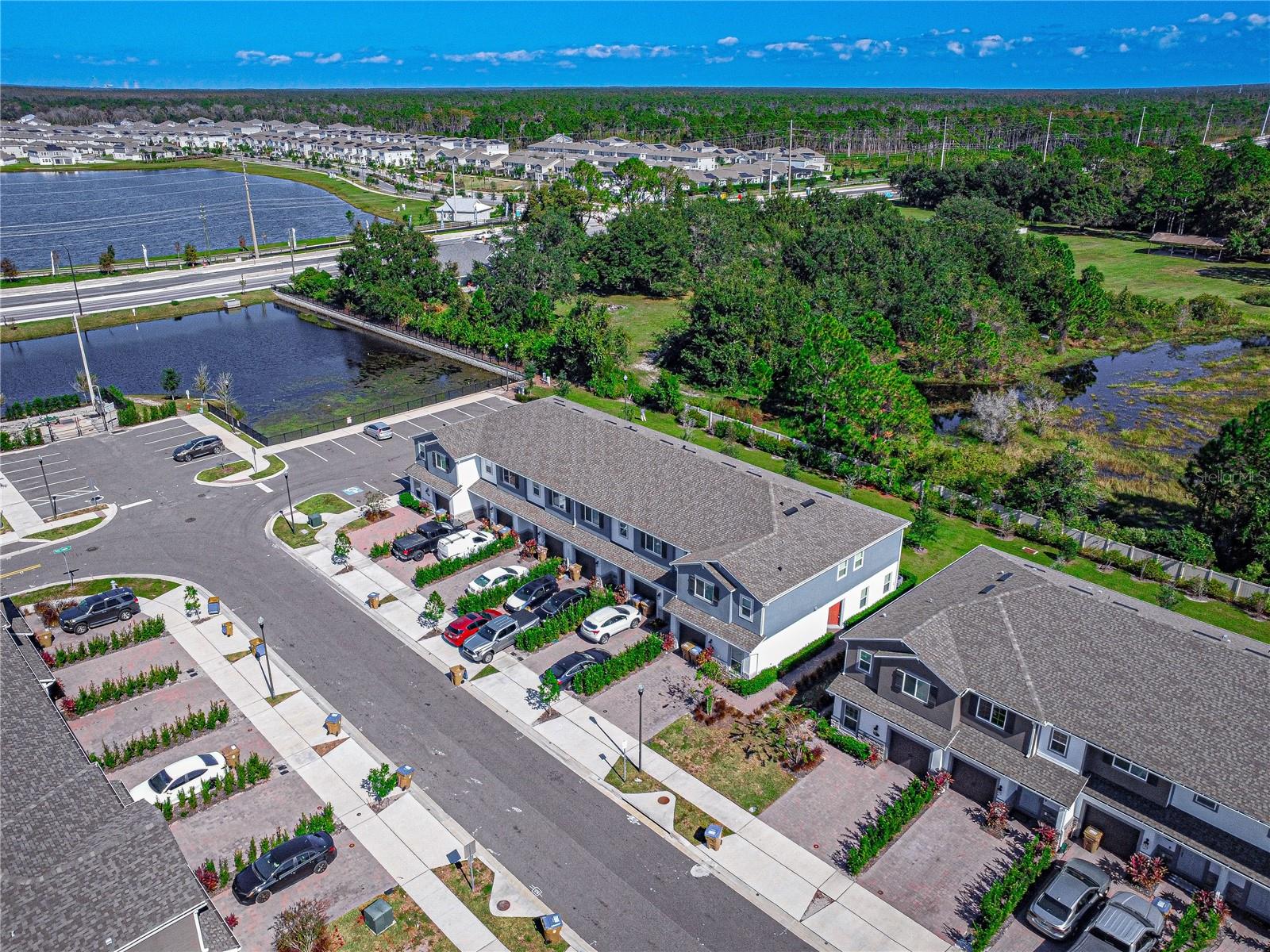 TOWNS AT NARCOOSSEE COMMONS - Residential Lease