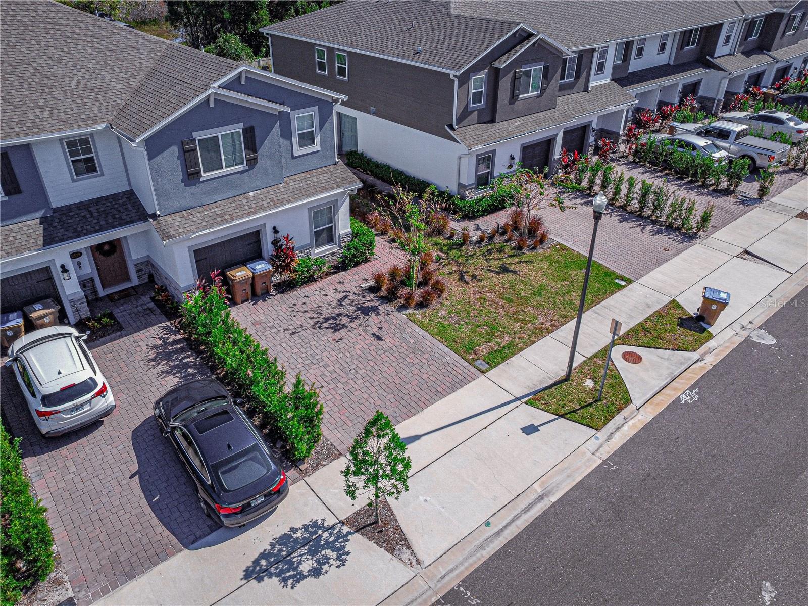 TOWNS AT NARCOOSSEE COMMONS - Residential Lease