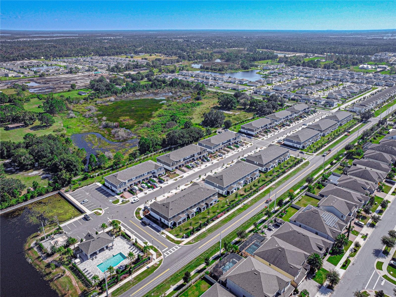 TOWNS AT NARCOOSSEE COMMONS - Residential Lease