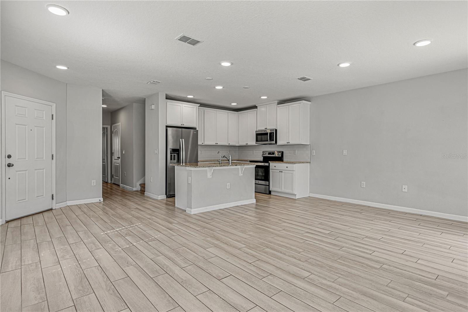 TOWNS AT NARCOOSSEE COMMONS - Residential Lease