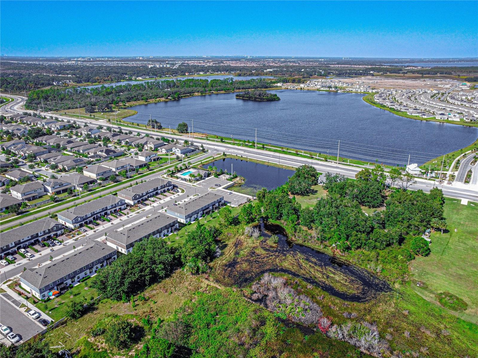 TOWNS AT NARCOOSSEE COMMONS - Residential Lease