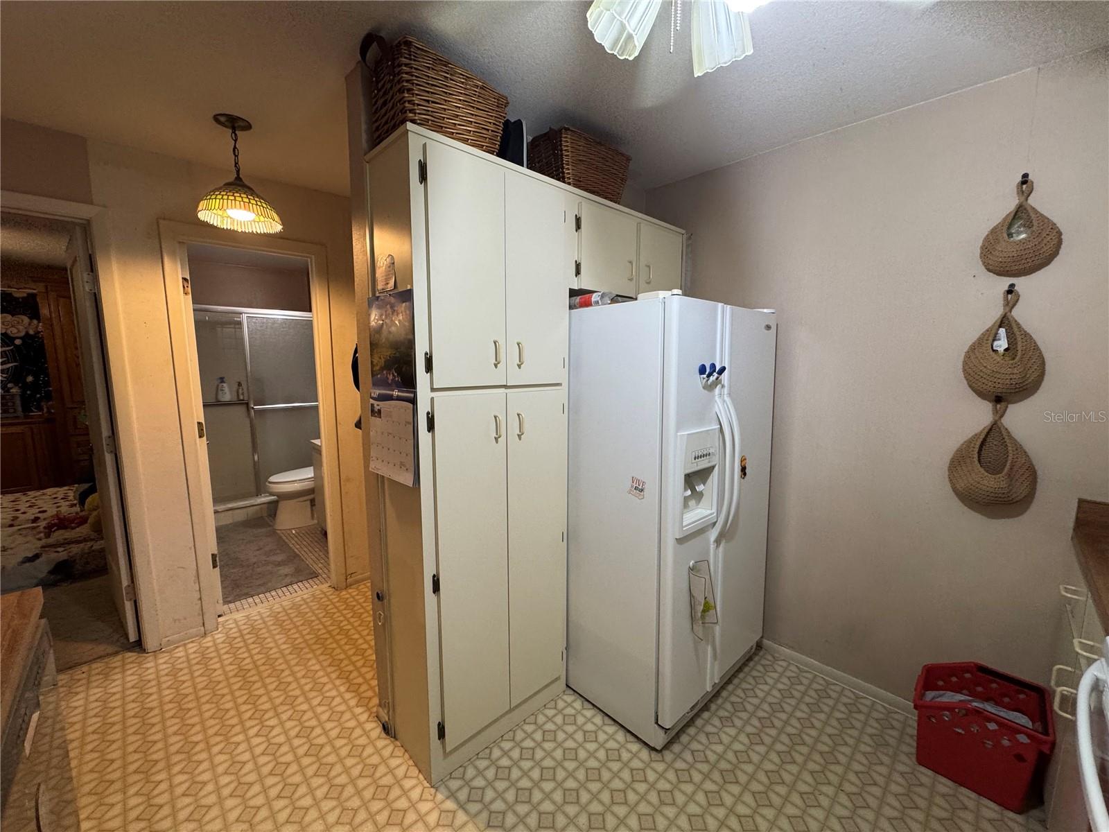 LAKEVIEW CONDO 04 - Residential