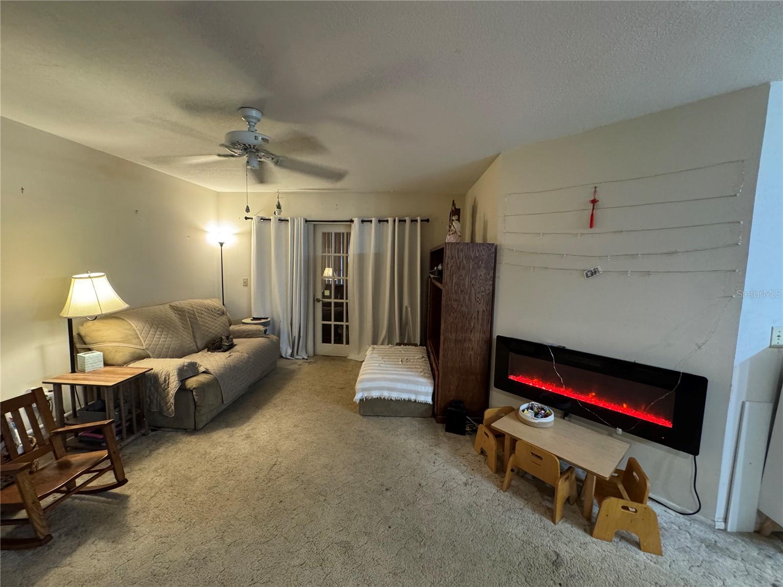 LAKEVIEW CONDO 04 - Residential