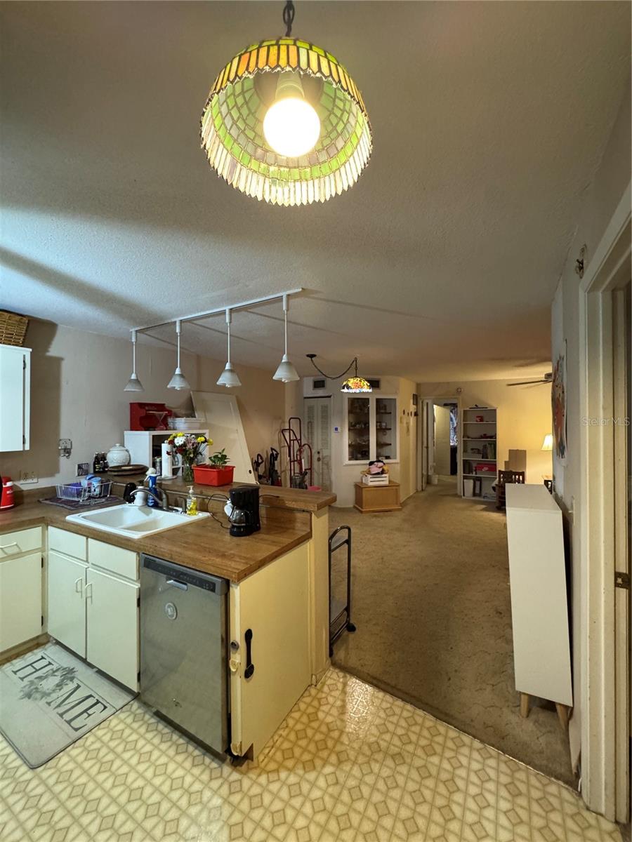 LAKEVIEW CONDO 04 - Residential