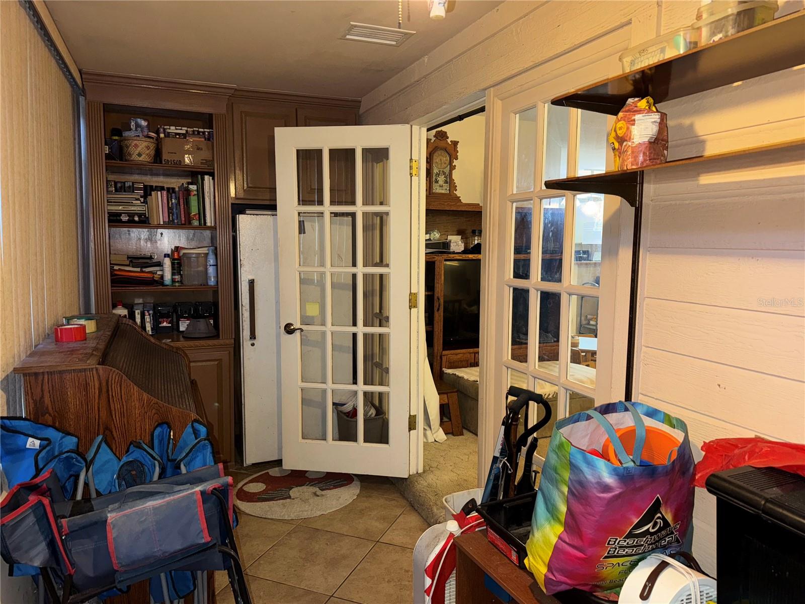 LAKEVIEW CONDO 04 - Residential