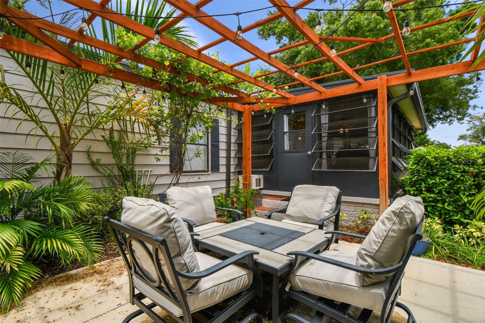 SHELDON WEST MH COMMUNITY - Residential