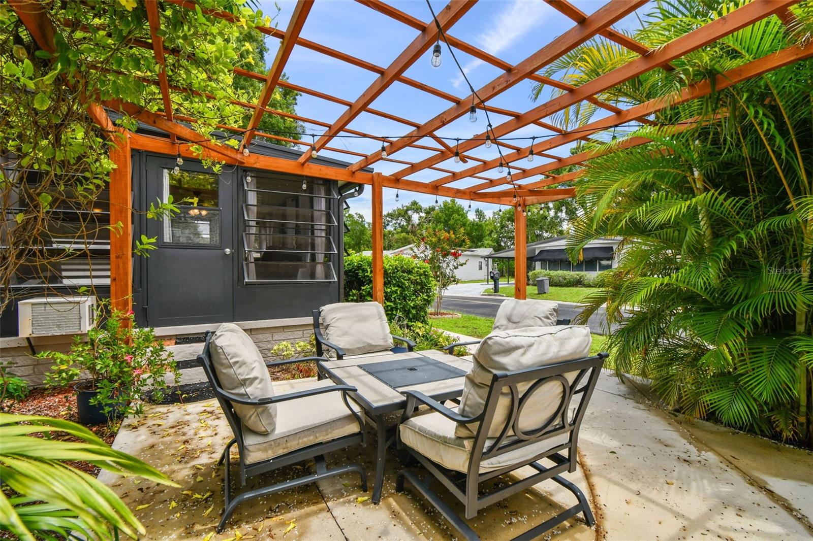 SHELDON WEST MH COMMUNITY - Residential