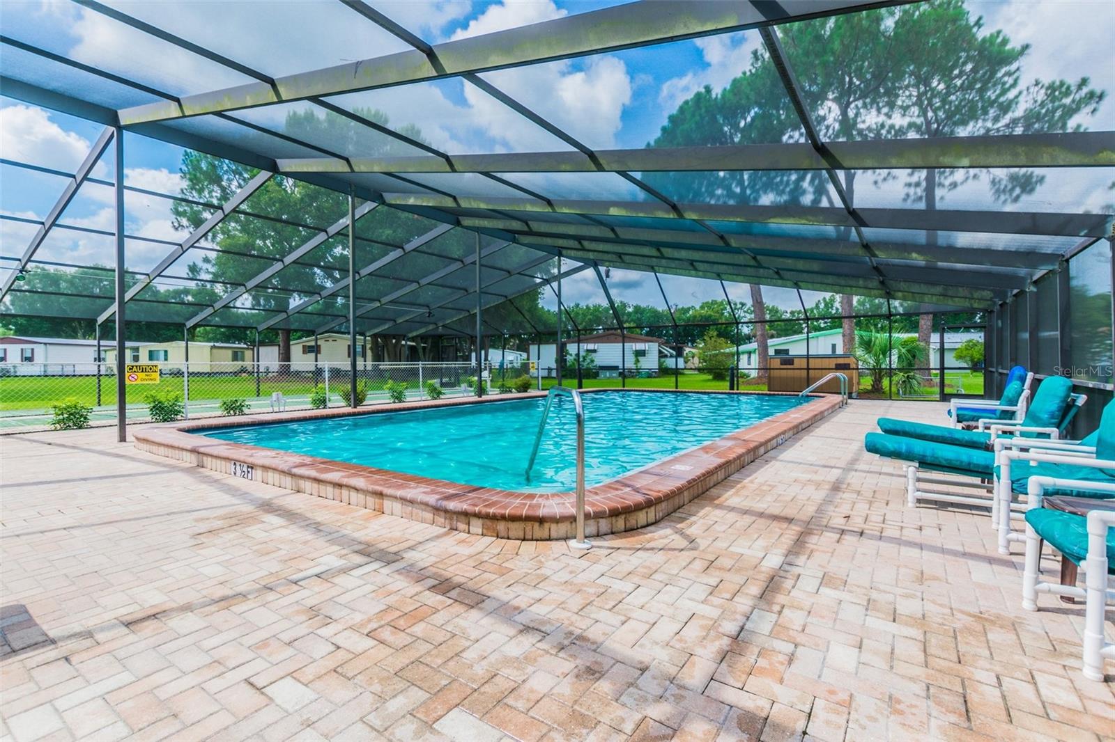 SHELDON WEST MH COMMUNITY - Residential