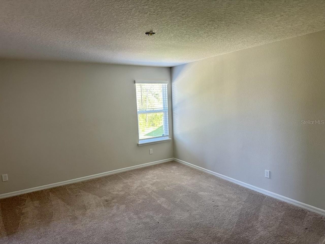 KENSINGTON RESERVE - Residential Lease