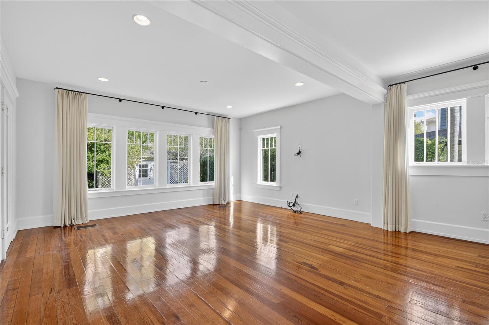 HARBOR VIEW - Residential