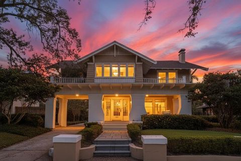 Photo of 3003 W Harbor View Avenue, Tampa, FL 33611 (MLS # TB8430783)