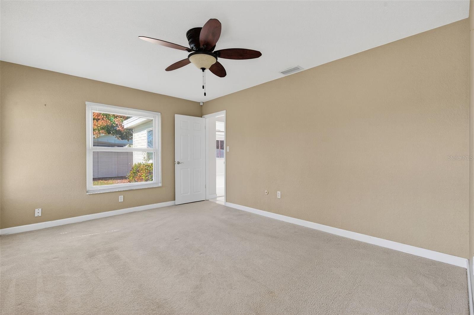 MAXIMO MOORINGS - Residential Lease