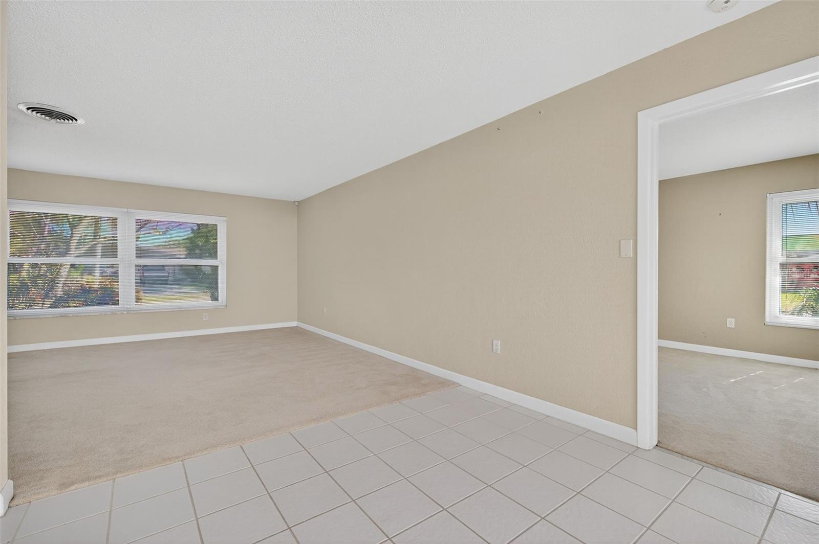 MAXIMO MOORINGS - Residential Lease