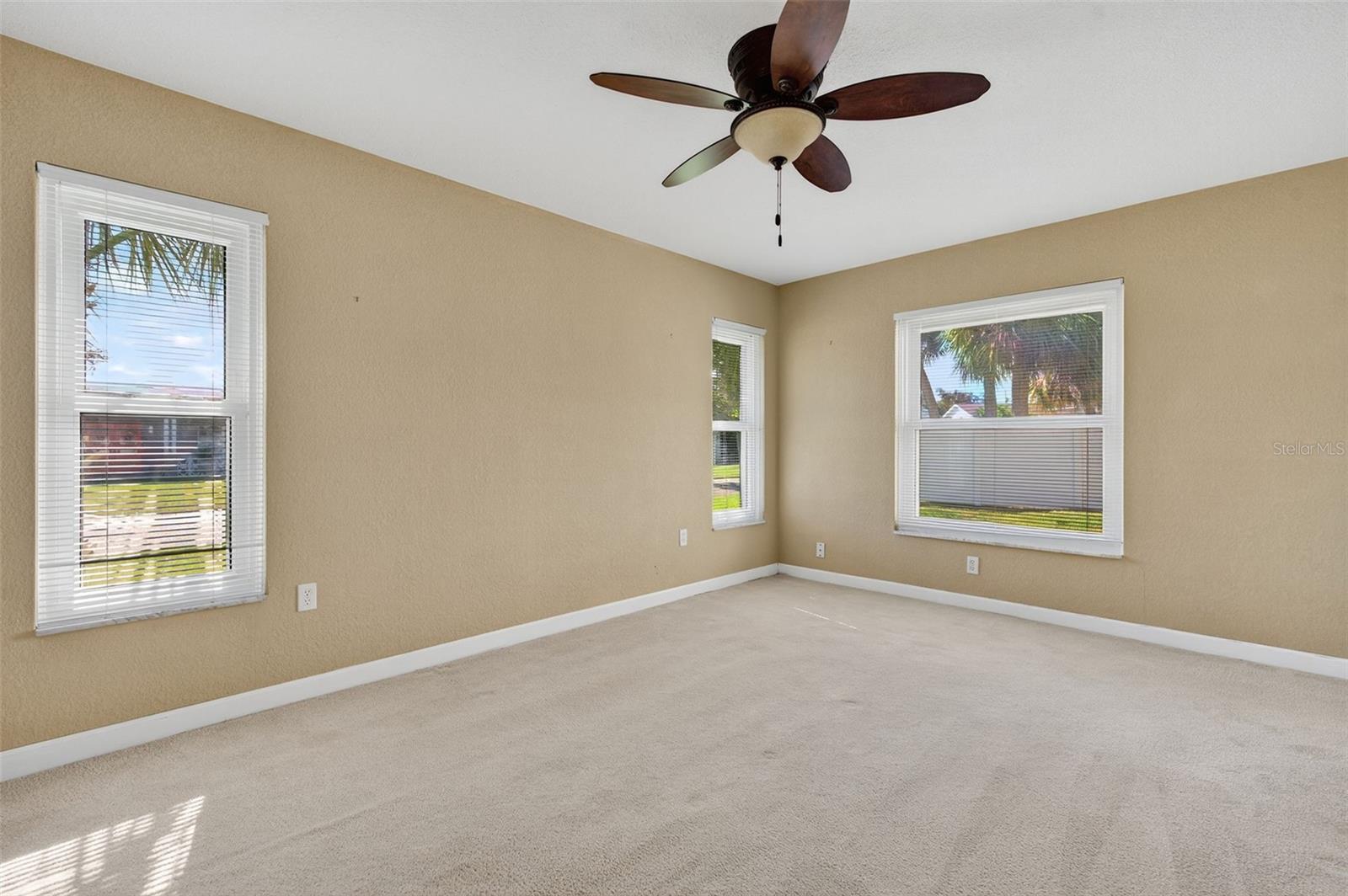 MAXIMO MOORINGS - Residential Lease