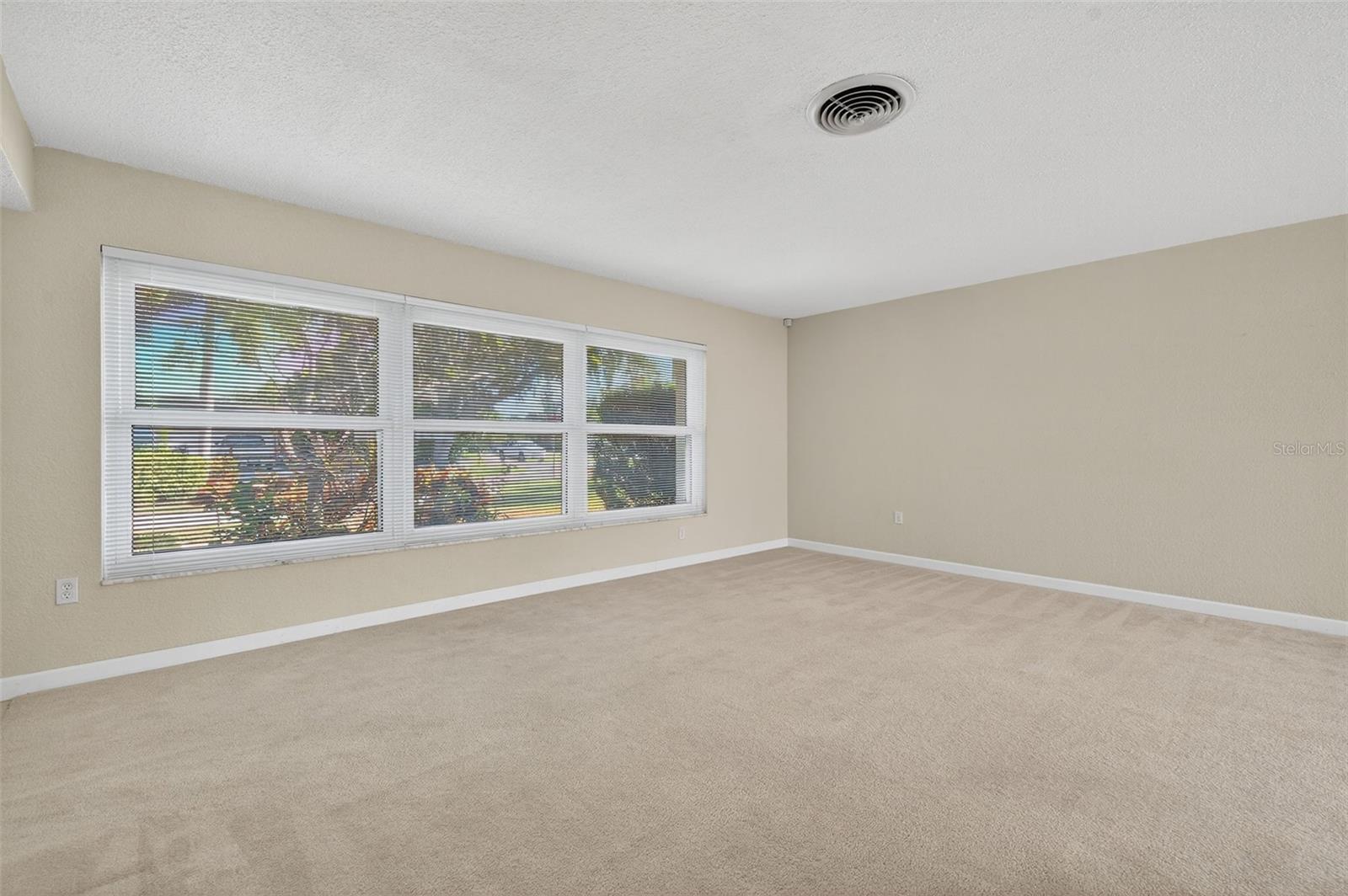 MAXIMO MOORINGS - Residential Lease