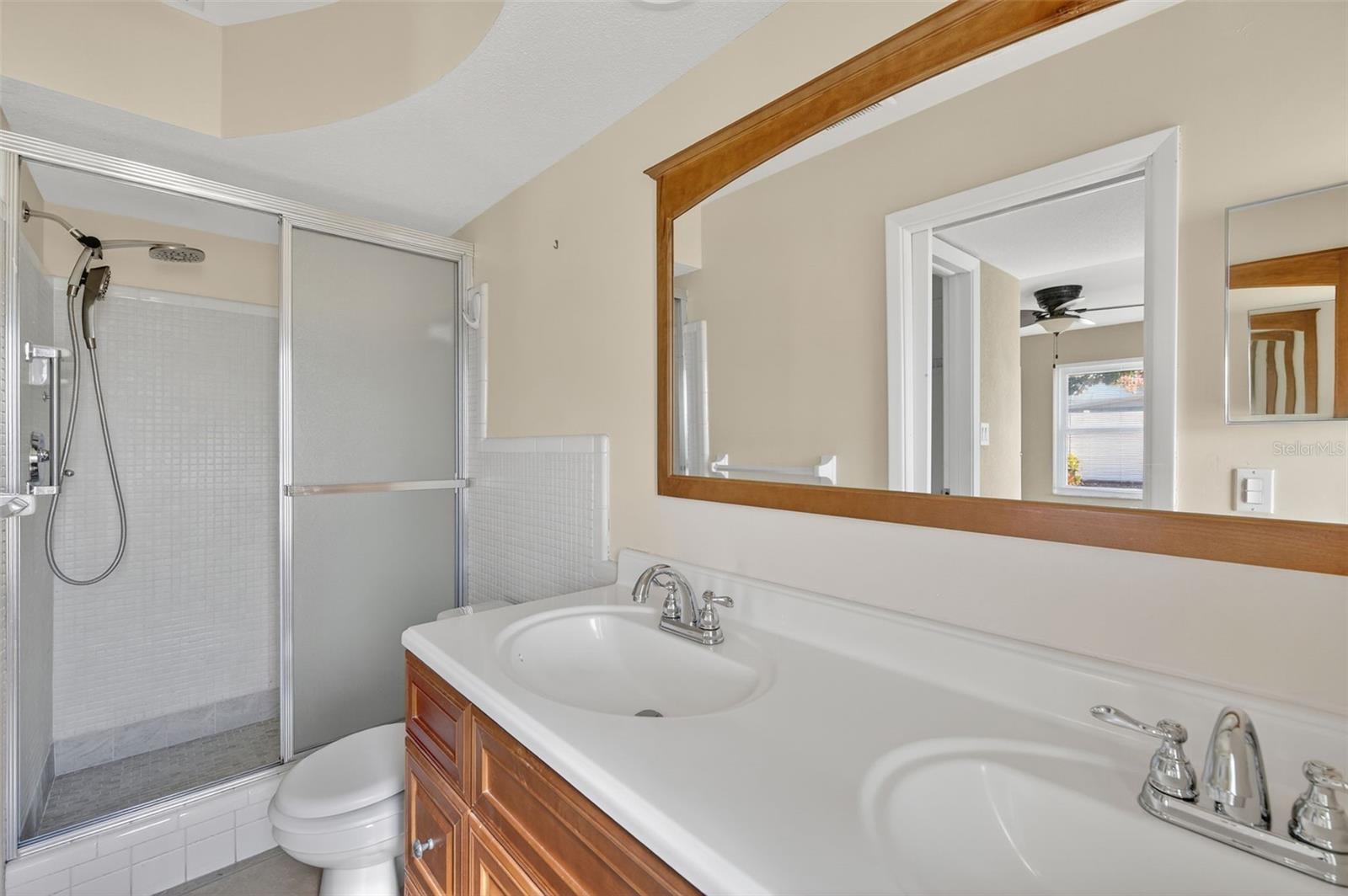 MAXIMO MOORINGS - Residential Lease