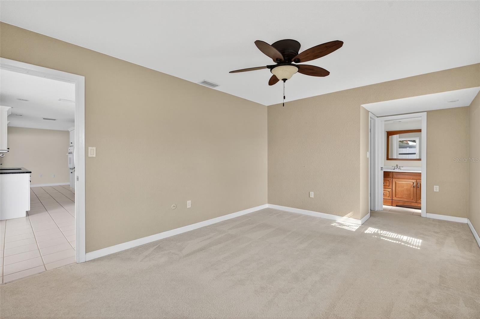 MAXIMO MOORINGS - Residential Lease