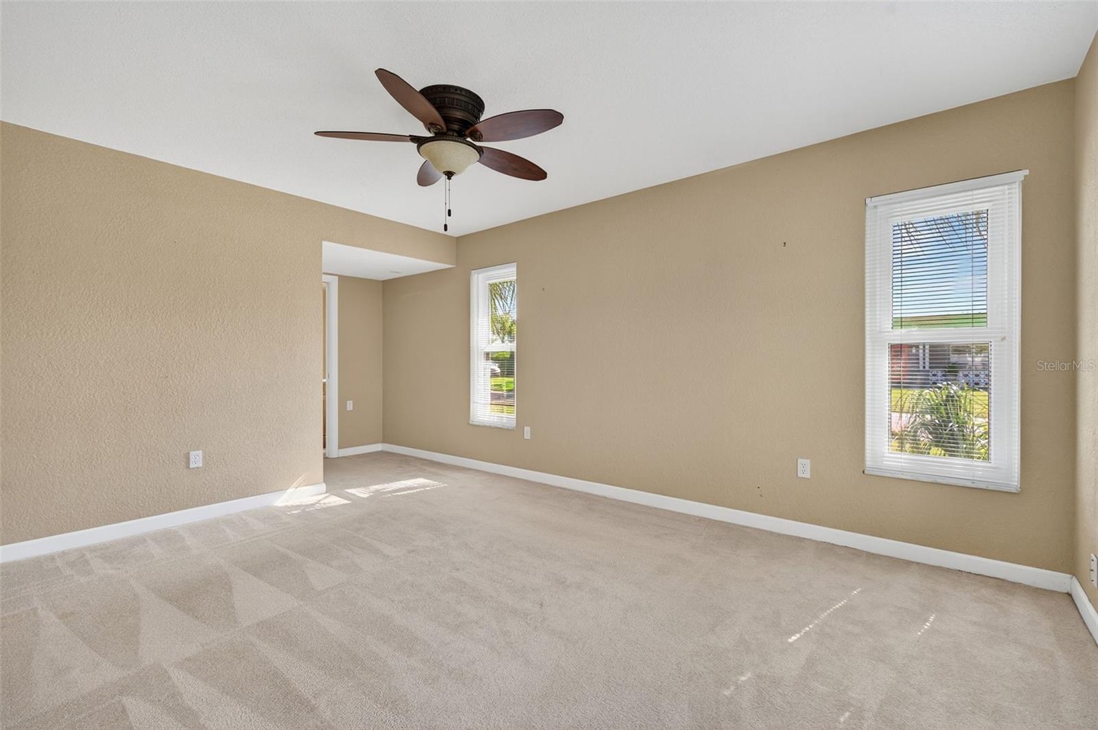 MAXIMO MOORINGS - Residential Lease