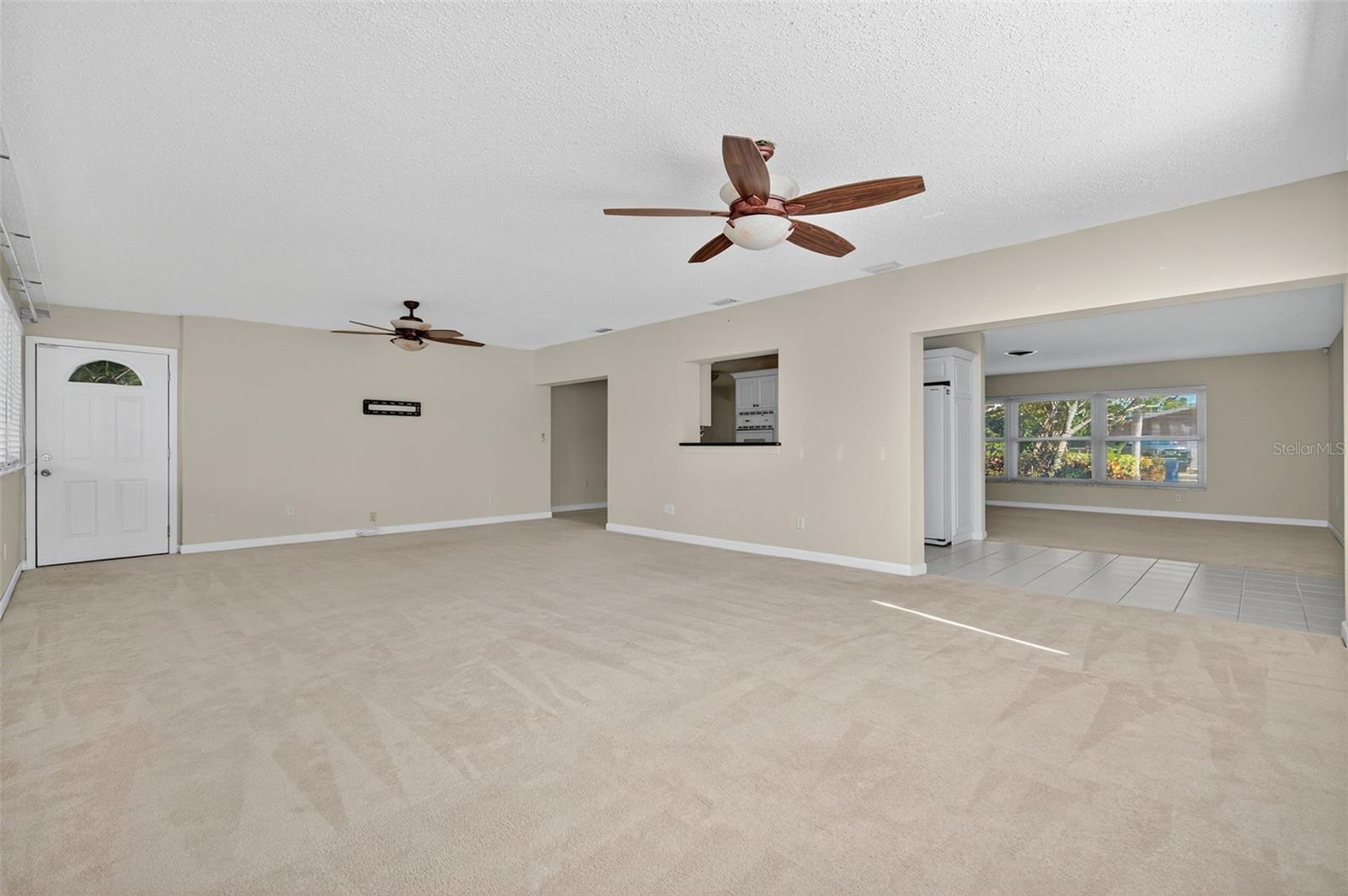 MAXIMO MOORINGS - Residential Lease