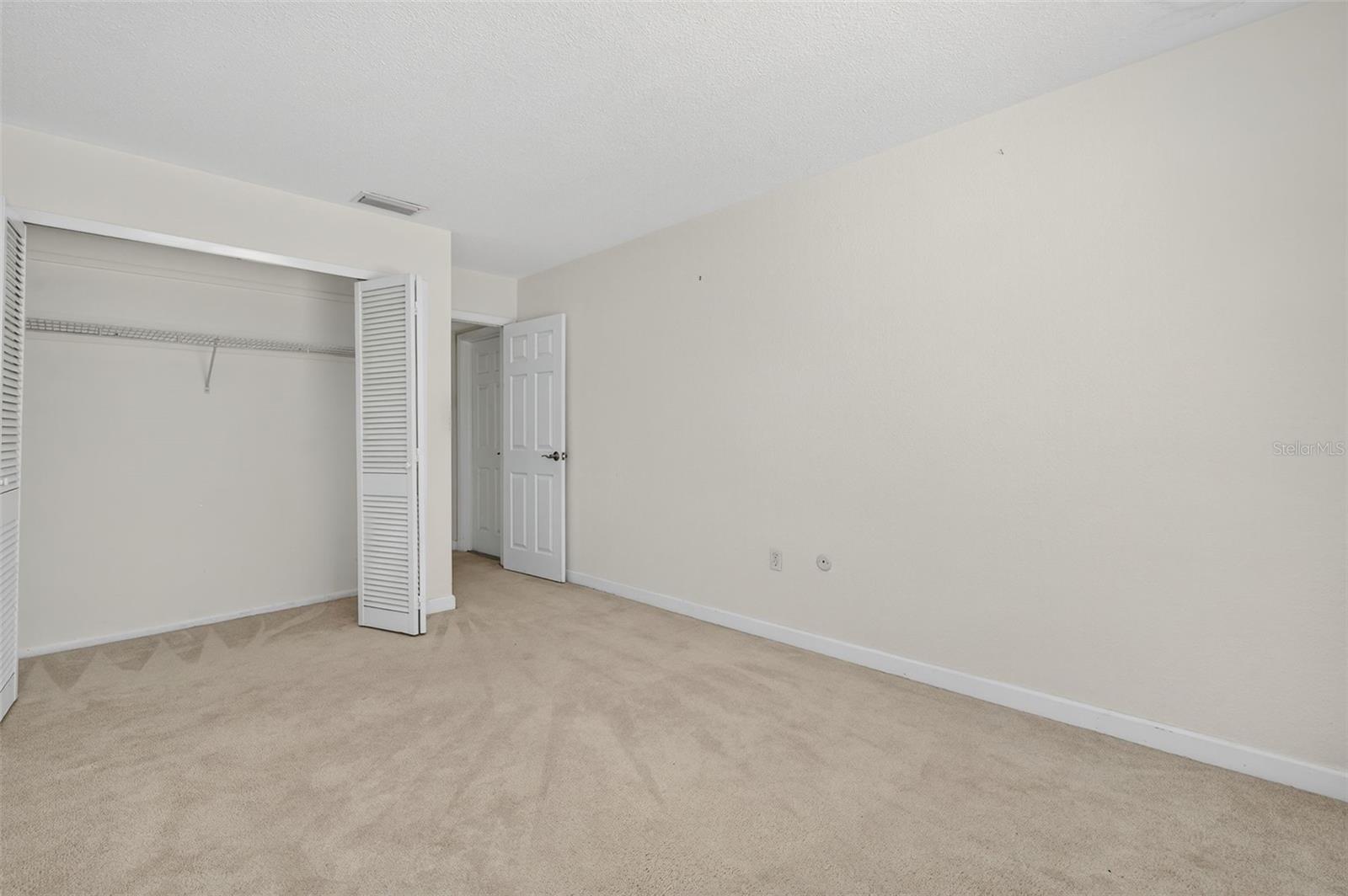 MAXIMO MOORINGS - Residential Lease