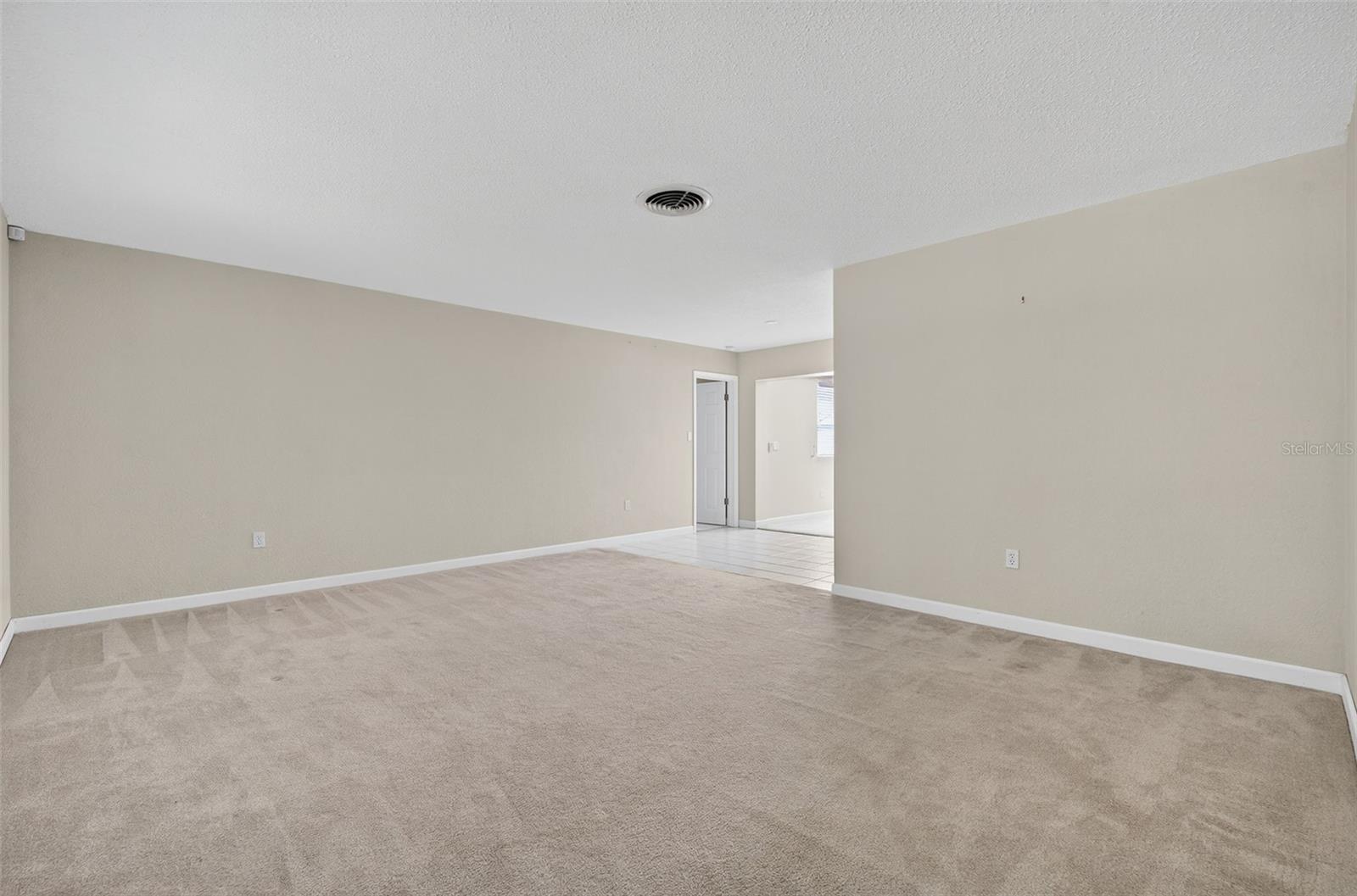 MAXIMO MOORINGS - Residential Lease