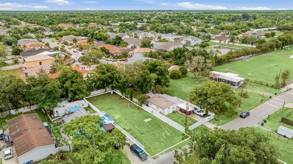 Photo of 4961 Victoria Avenue, Sarasota, FL 34233 (MLS # A4691119)