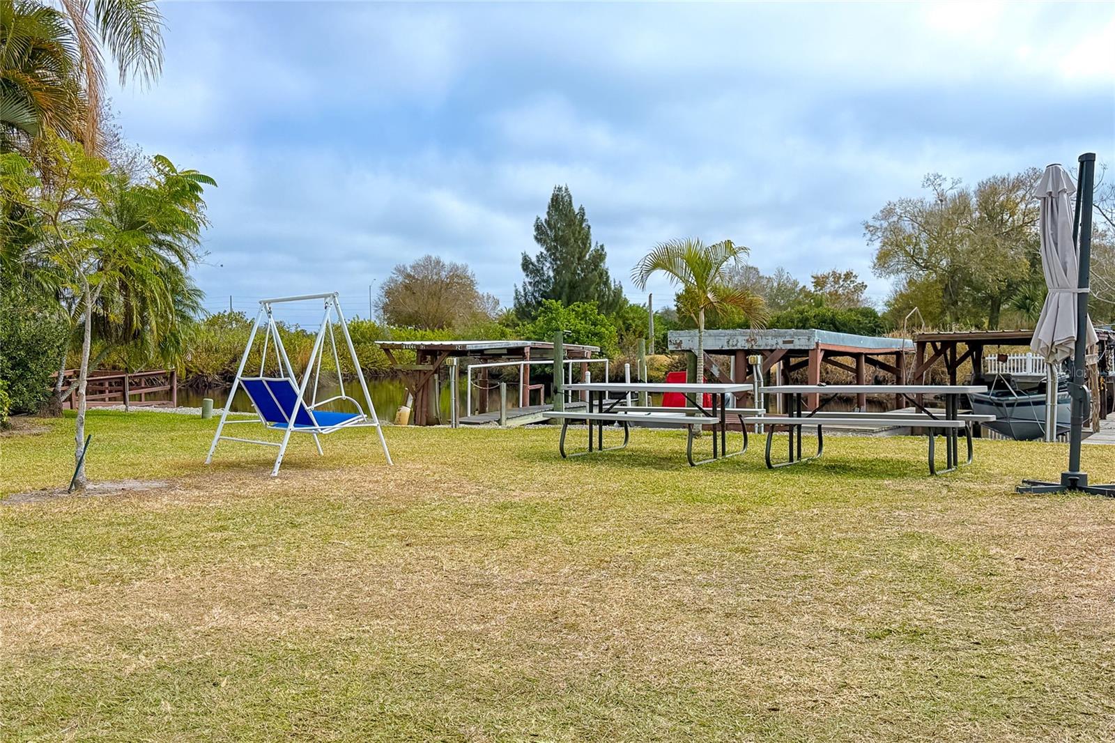 LAZY LAGOON MOB HME PARK COOP - Residential