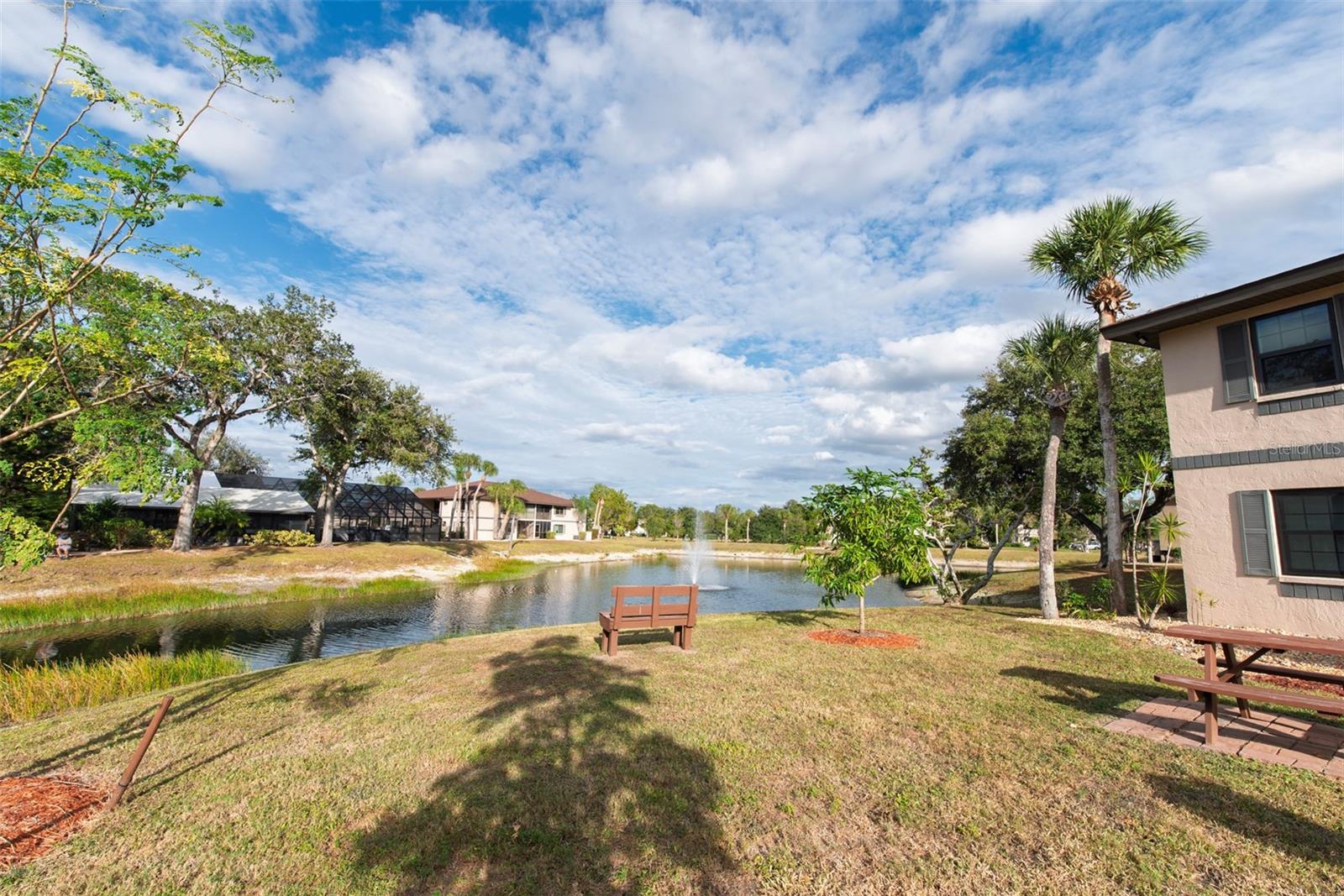 OAKS 04 - Residential