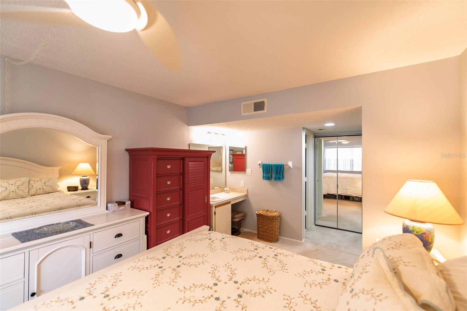 OAKS 04 - Residential