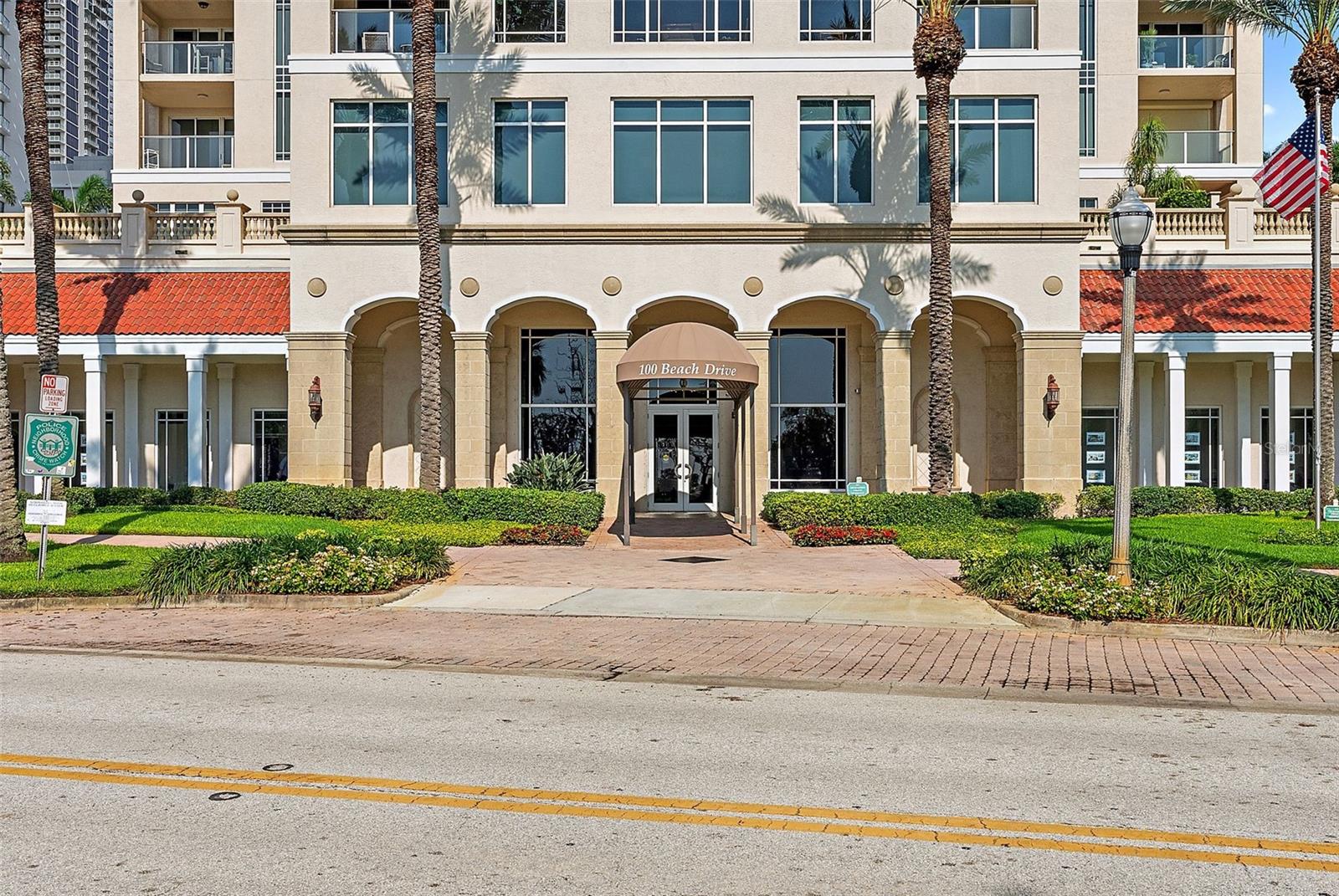 100 BEACH DRIVE NE 301