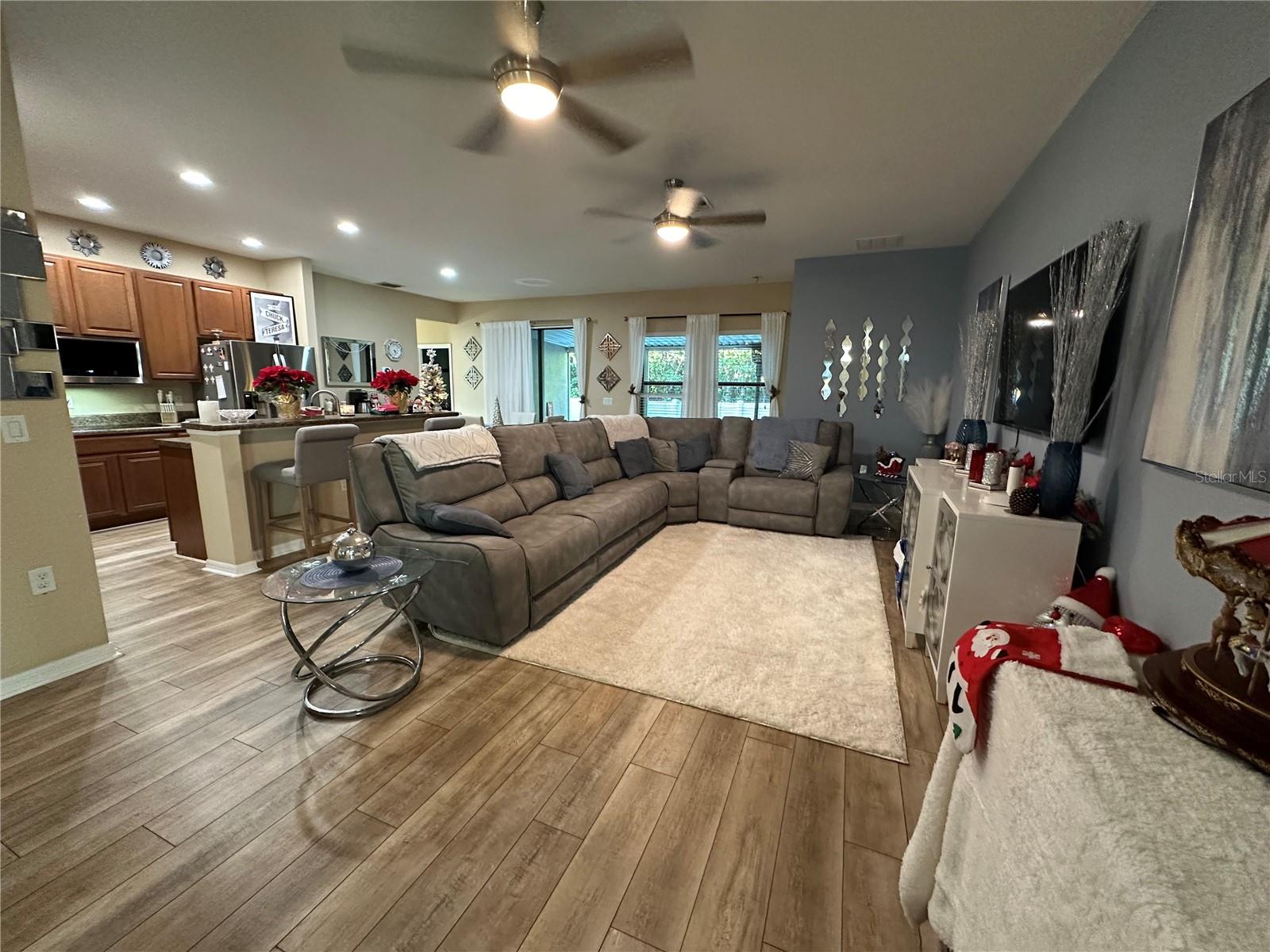 OAKHURST REV POR - Residential